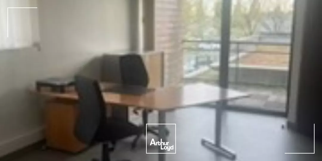 Henin Beaumont ZA du bord des eaux site sécurisé parking proche centre ville éclairage naturel