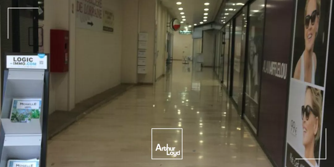 BUREAUX à VENDRE de 757 m²