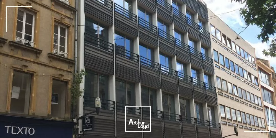 BUREAUX à VENDRE de 757 m²