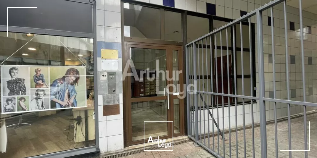 RENNES ST HELIER - BUREAUX A LOUER - 102 M² - A RENOVER