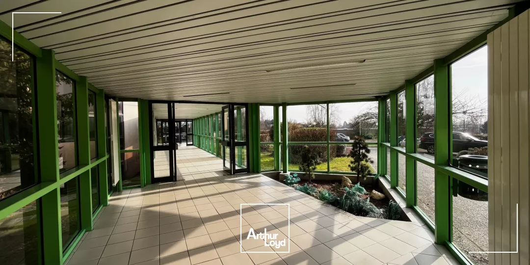 Bureaux à vendre à MONT SAINT AIGNAN 76130