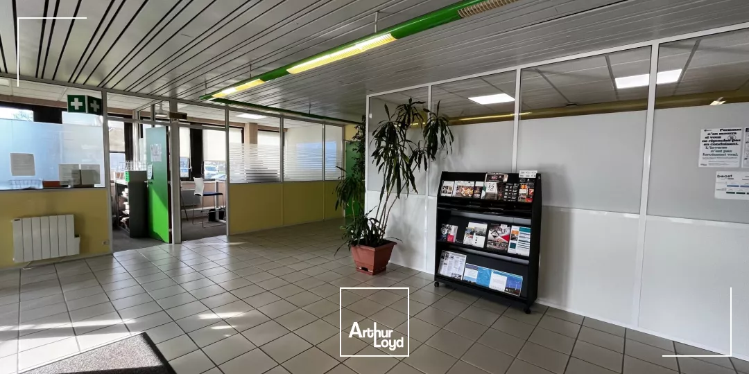 Bureaux à vendre à MONT SAINT AIGNAN 76130