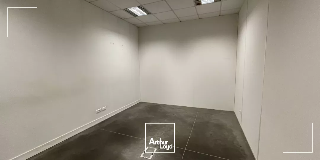 Locaux d'activité à louer à LOUVIERS 27400