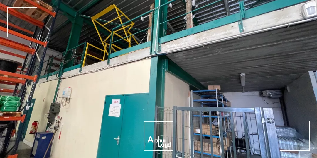 A Louer A vendre Entrepôt Bureaux situés à Cambrai