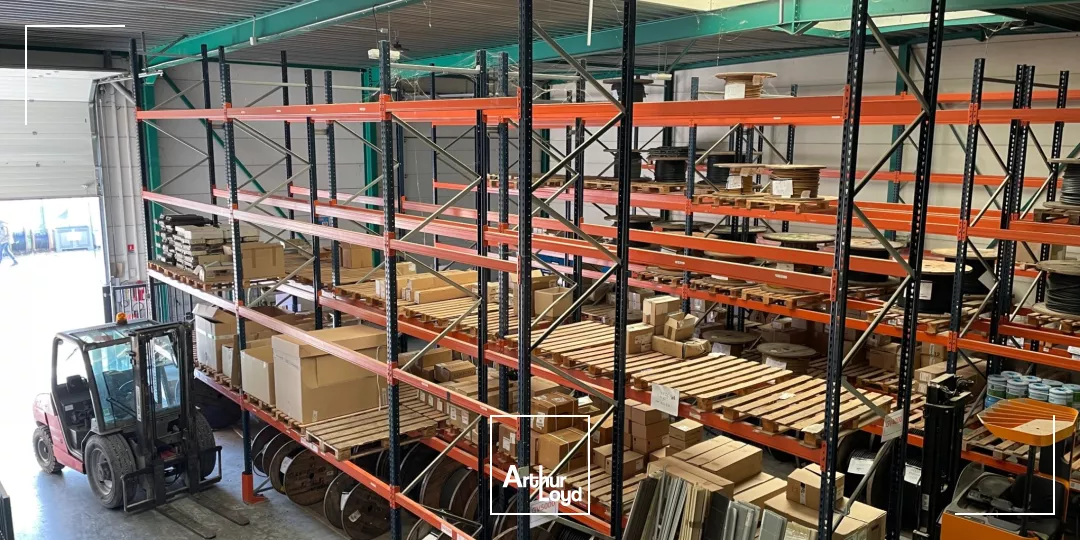 A Louer A vendre Entrepôt Bureaux situés à Cambrai