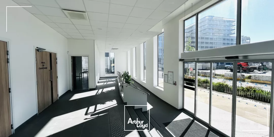 A louer - Immeuble de bureaux neufs de 3 037 m² divisibles - Bordeaux Euratlantique
