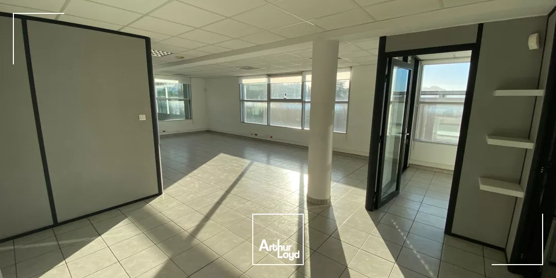 Bureaux PMR à vendre / à louer - Saint Barnabé - 13012 Marseille