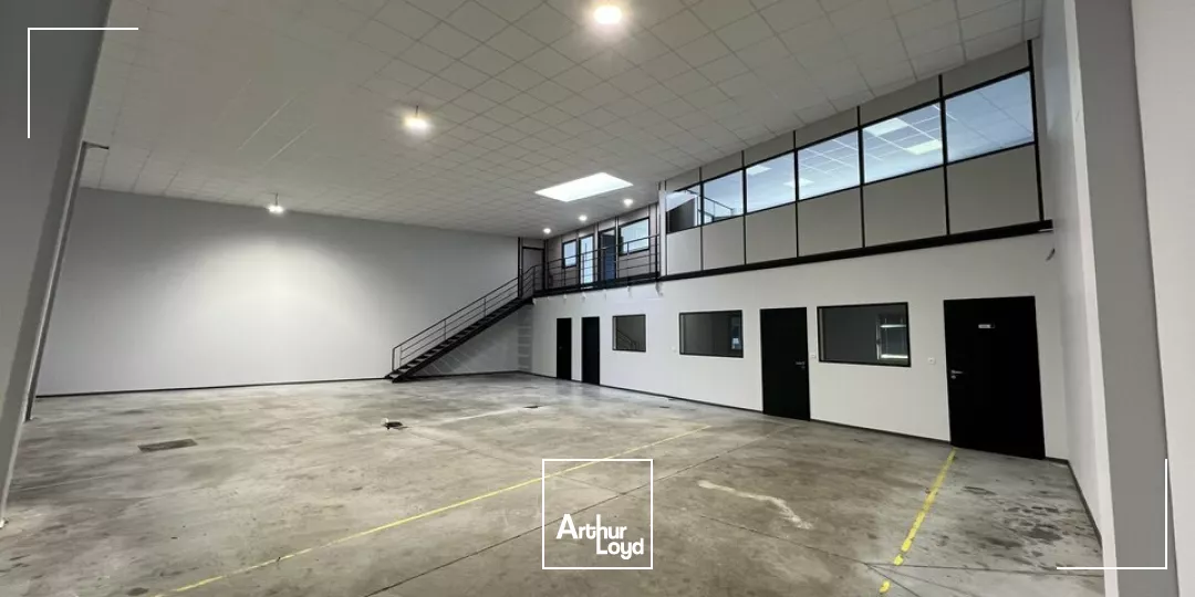 A louer - Local d'activité 405m2 sur zone commerciale attractive