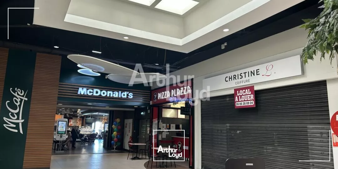 Local commercial galerie marchande de Carrefour 