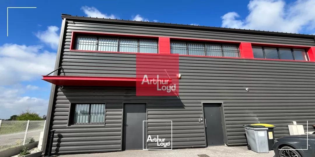 À LOUER - LOCAL D'ACTIVITÉ 290 m² AVEC BUREAUX À LUNEL EST