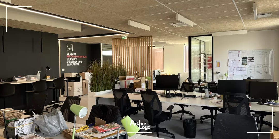 Bureaux à louer à TREMBLAY EN FRANCE 93290