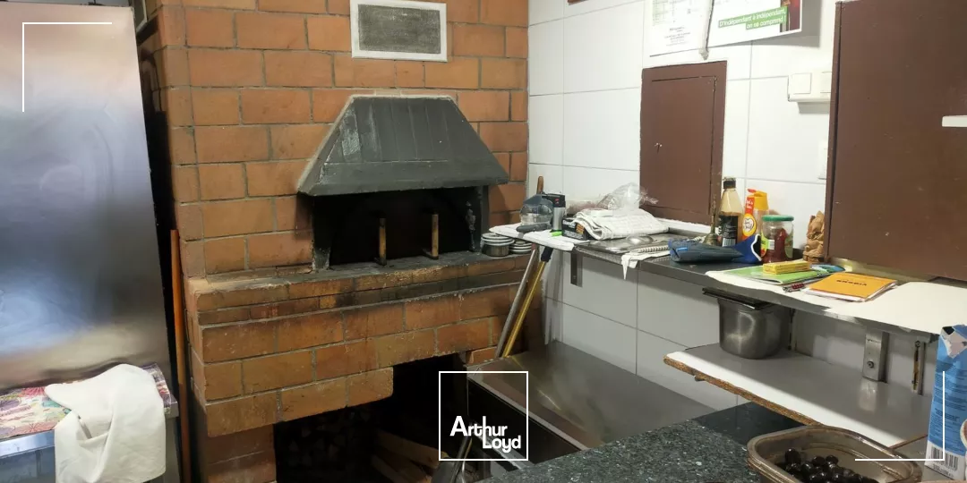 A VENDRE FONDS DE COMMERCE PIZZERIA 62 M² SUR LES QUAIS DE GRENOBLE 