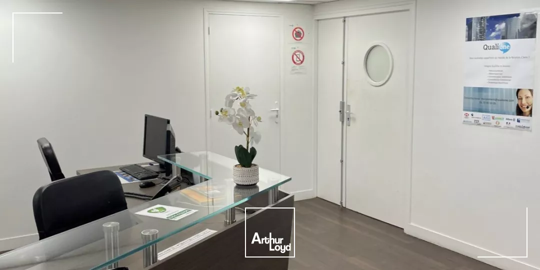 Bureaux modernes et ERPables à St Cloud - Jardins communs et services