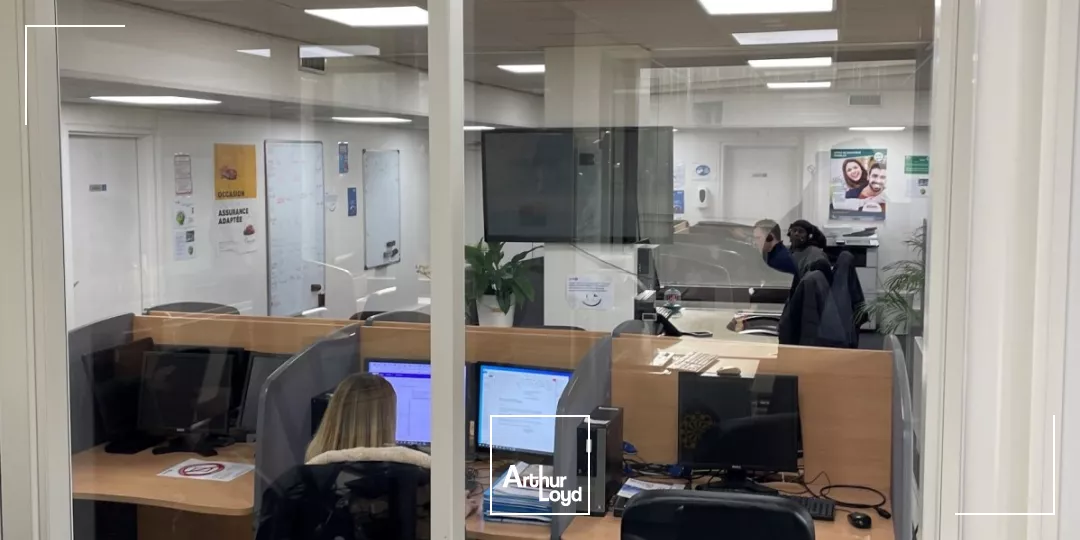 Bureaux modernes et ERPables à St Cloud - Jardins communs et services