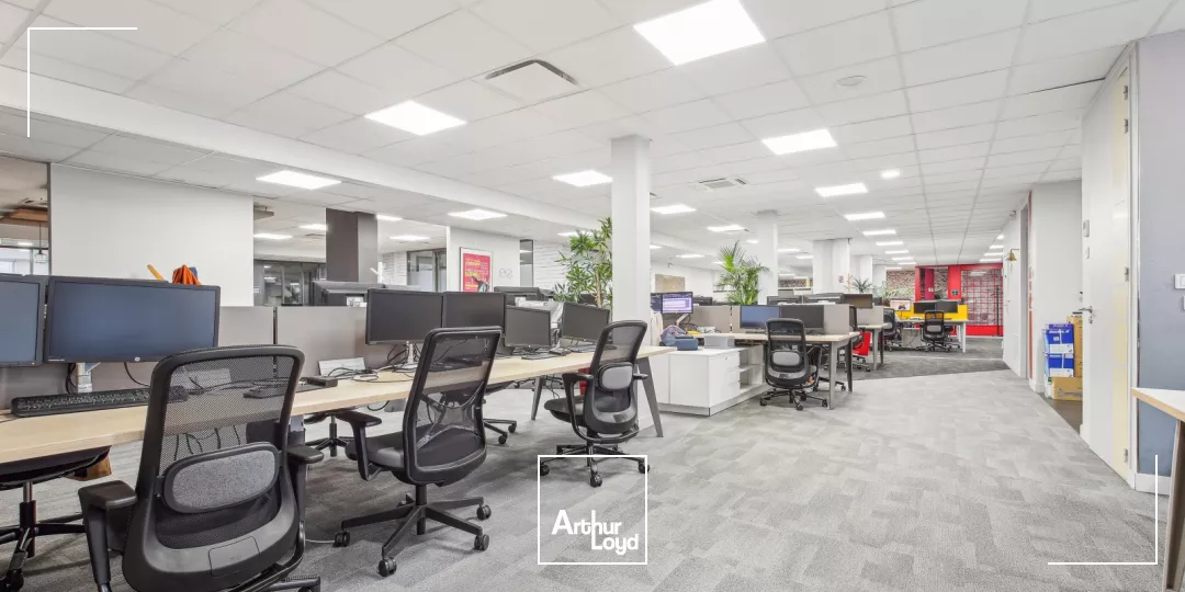 Opportunité rare de bureaux à vendre aux Portes de Paris, dans un immeuble de standing