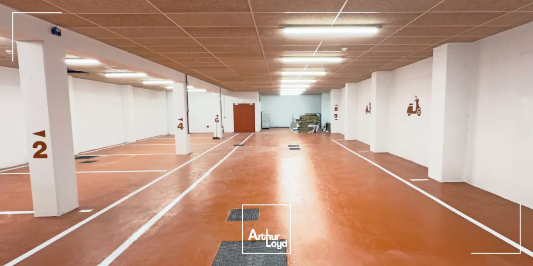 Bureaux à vendre ou à louer à SURESNES 92150