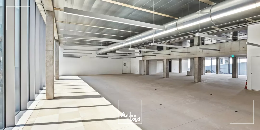 Bureaux à vendre ou à louer à SURESNES 92150