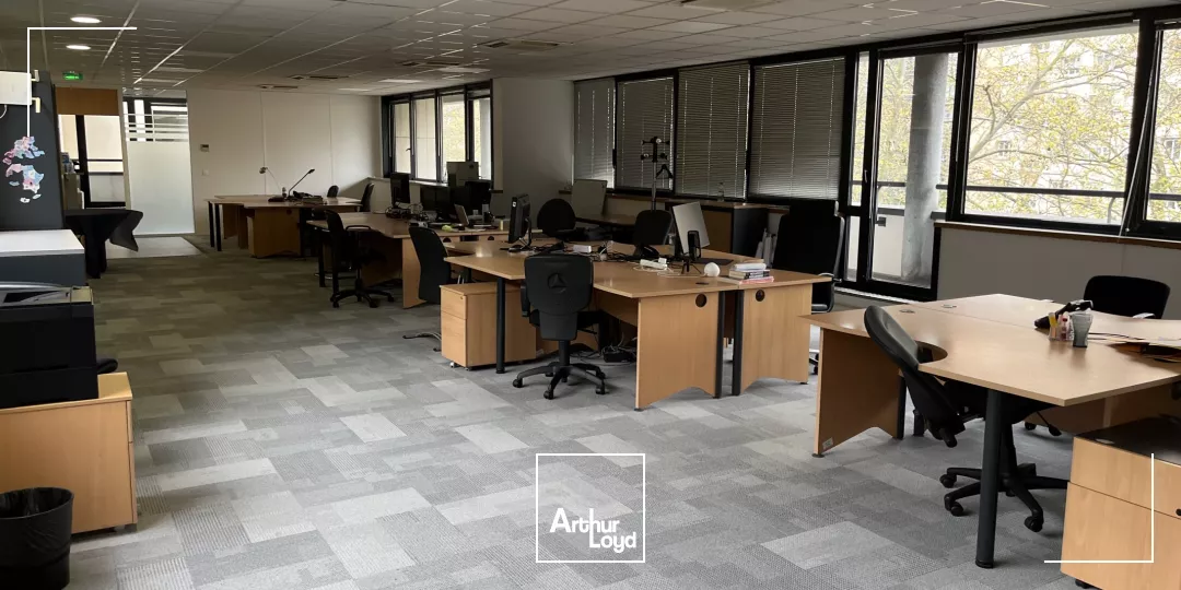 Bureaux à vendre à La Garenne-Colombes, à proximité de la gare et des commerces