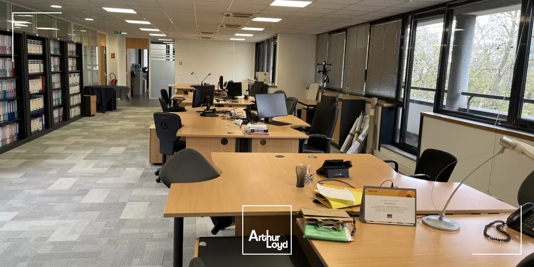 Bureaux à vendre à La Garenne-Colombes, à proximité de la gare et des commerces