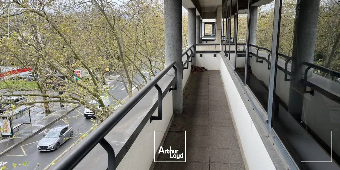 Bureaux à vendre à La Garenne-Colombes, à proximité de la gare et des commerces
