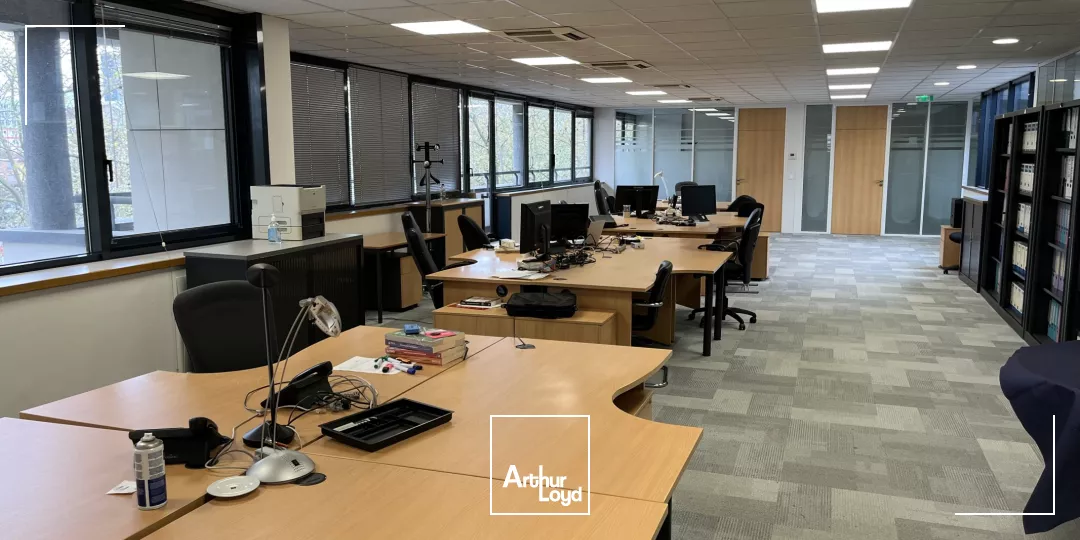 Bureaux à vendre à La Garenne-Colombes, à proximité de la gare et des commerces