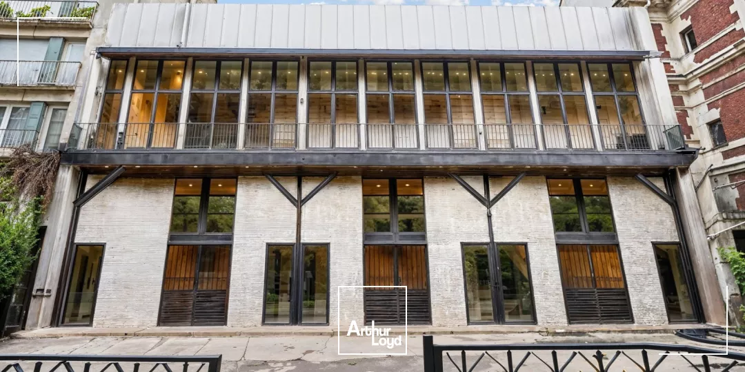 TROCADERO - IMMEUBLE INDEPENDANT - A RESTRUCTURER - 