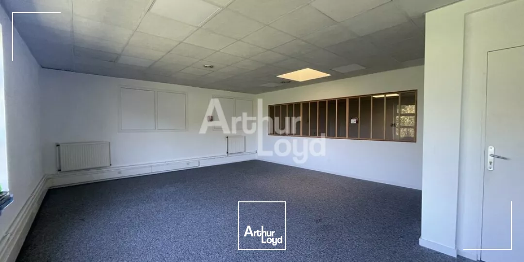 SAINT JACQUES DE LA LANDE - BUREAUX A LOUER - 254 m² DIVISIBLE 
