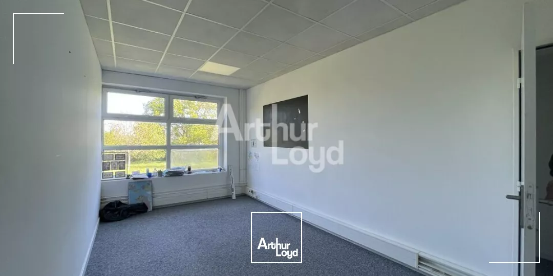 SAINT JACQUES DE LA LANDE - BUREAUX A LOUER - 254 m² DIVISIBLE 