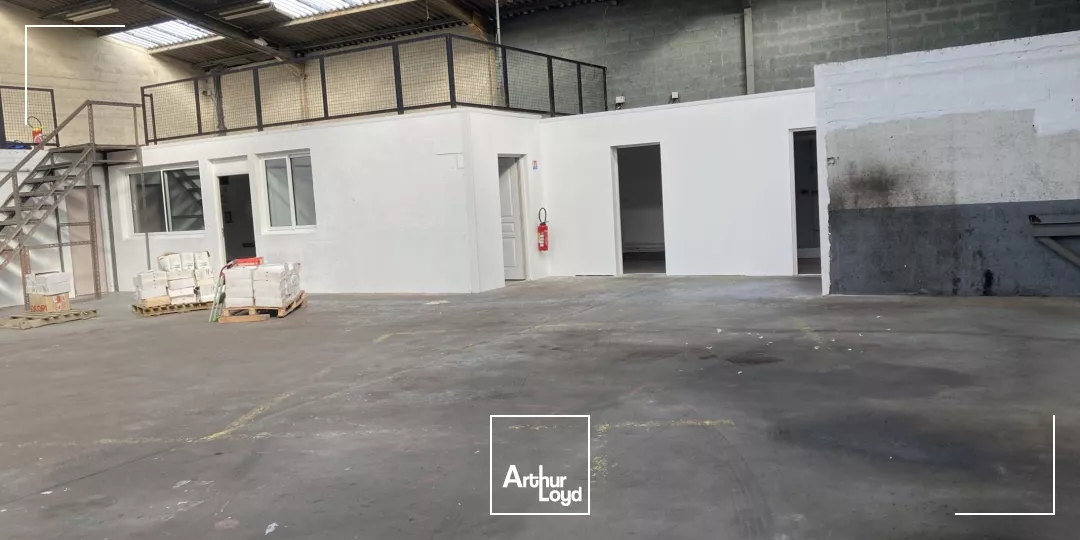 Locaux d'activité à vendre à VERNEUIL SUR AVRE 27130