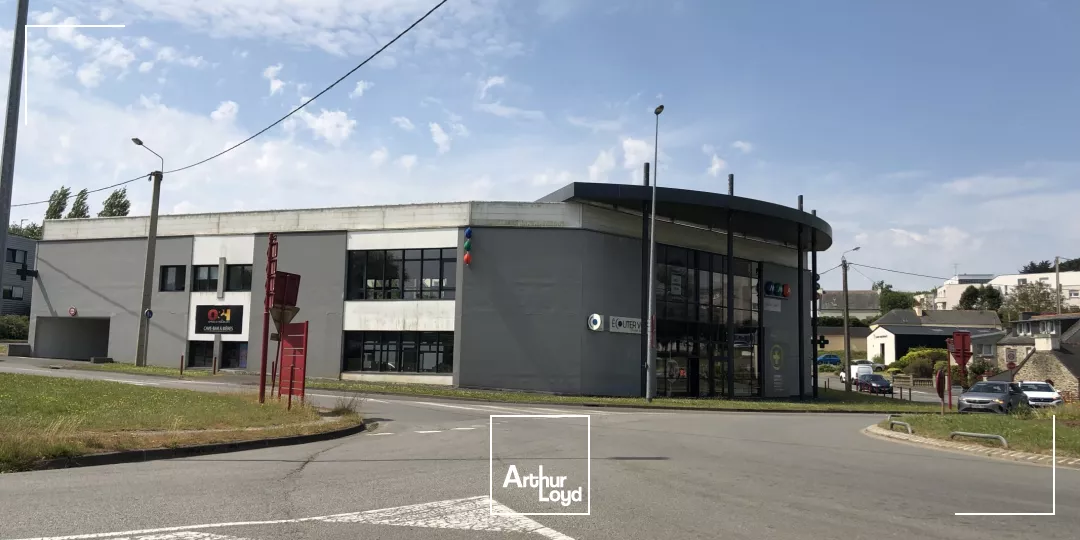 LOCAL COMMERCIAL A LOUER 145 M² - LESNEVEN