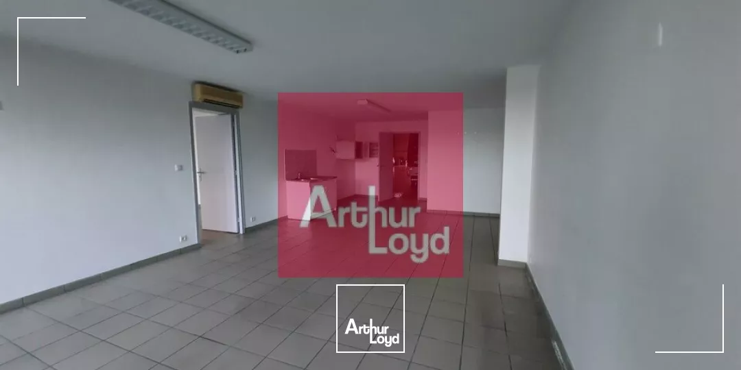 CLERMONT-FERRAND ZONE DES GRAVANCHES A VENDRE LOCAL ACTIVITE 900 M²