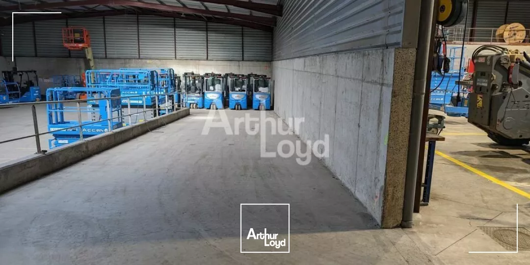 Local d'activité avec grand foncier de 15000 m² sur l'axe Rennes-Nantes ! 