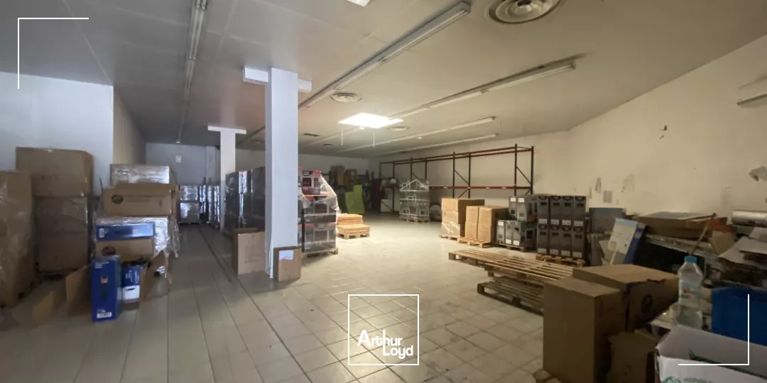 BATIMENT MIXTE INDEPENDANT AVEC VISIBILITE