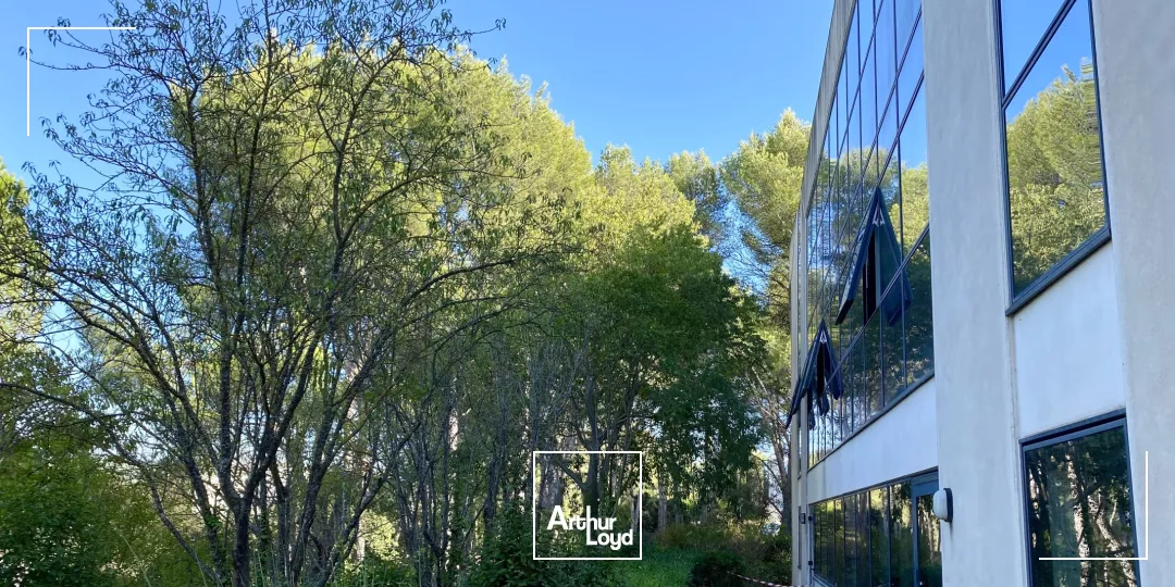 Bureaux à louer avec places de parking situés Parc du Golf à Aix-en-Provence