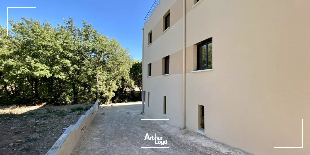 IMMEUBLE NEUF DE STANDING SITUÉ AIX-EST AVEC PARKING