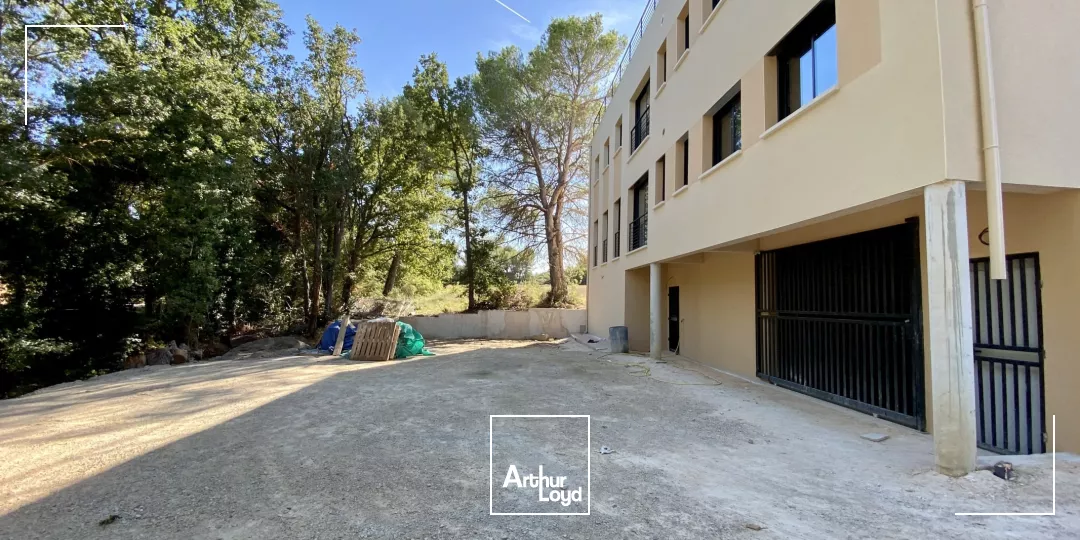 IMMEUBLE NEUF DE STANDING SITUÉ AIX-EST AVEC PARKING