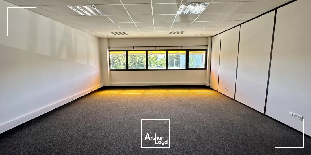 BUREAUX A LOUER AU COEUR DE LA ZONE D ACTIVITE