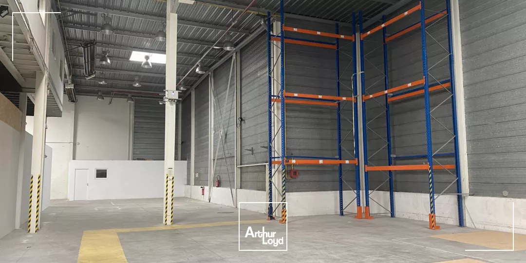 LOCAUX MIXTES ACCES POIDS-LOUDS