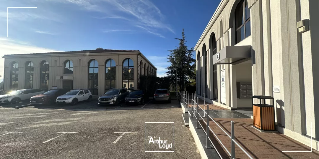 BUREAUX A LOUER AVEC PARKING AIX OUEST