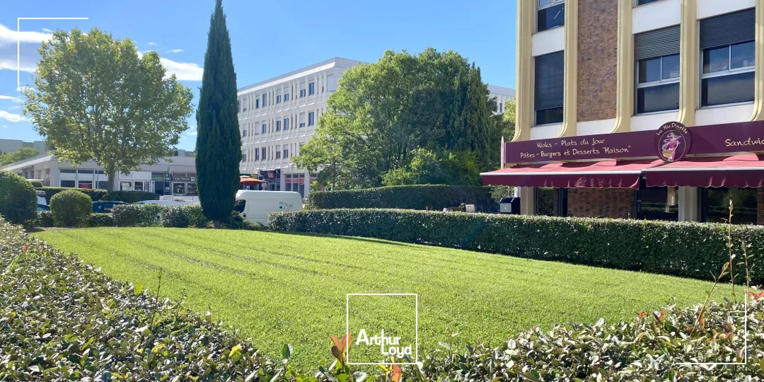 AIX LES MILLES BUREAUX A LOUER AVEC PARKING 