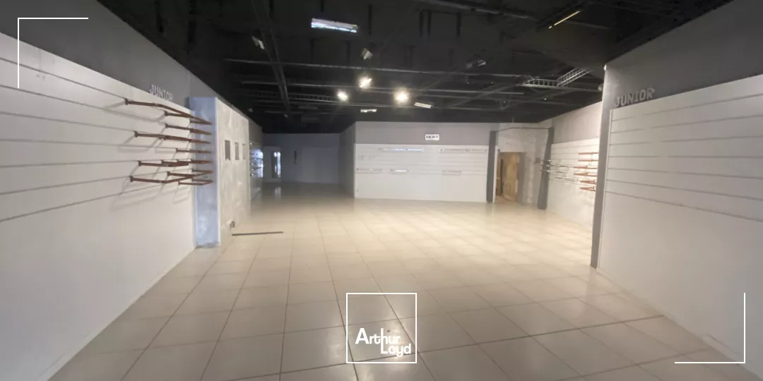 LOCAL COMMERCIAL 150M² A LOUER COURS PRINCIPAL SALON DE PROVENCE