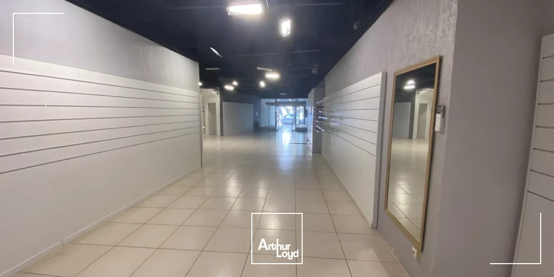 LOCAL COMMERCIAL 150M² A LOUER COURS PRINCIPAL SALON DE PROVENCE