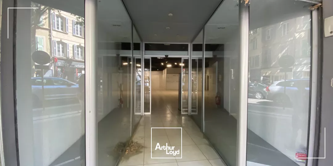 LOCAL COMMERCIAL 150M² A LOUER COURS PRINCIPAL SALON DE PROVENCE