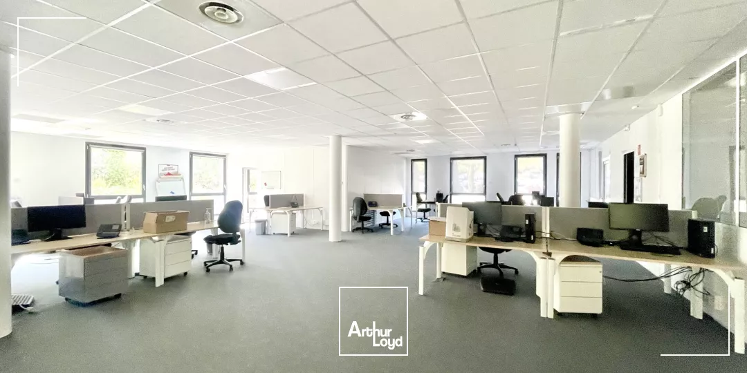 EXCLUSIVITE-PLATEAU DE BUREAUX TRES BON STANDING EN LOCATION