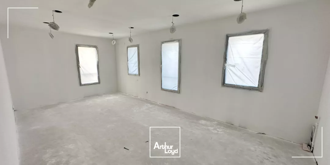 BUREAUX AU SEIN D'UN POLE SANTE A LOUER