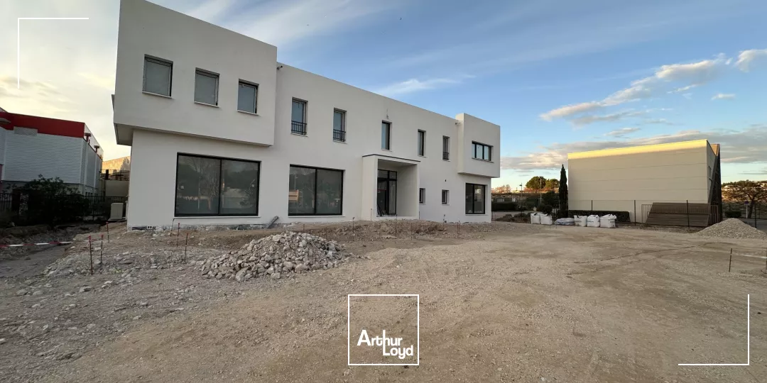 BUREAUX AU SEIN D'UN POLE SANTE A LOUER