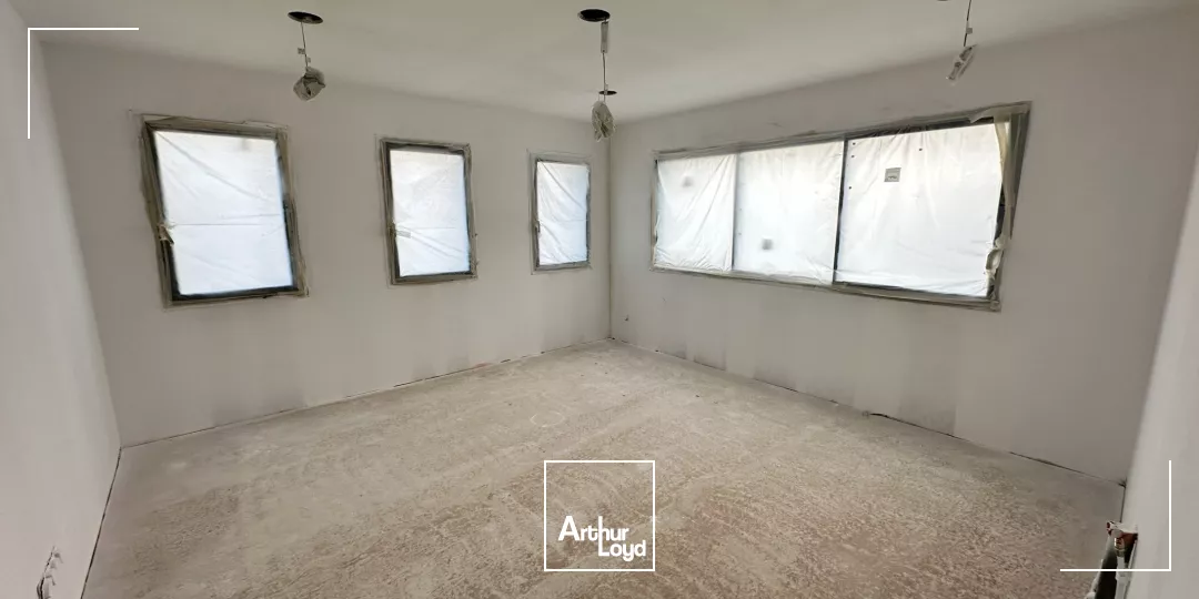 BUREAUX AU SEIN D'UN POLE SANTE A LOUER