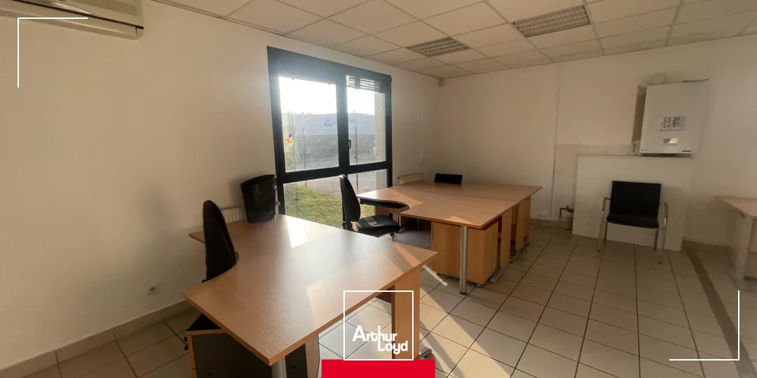 Bureaux avec stockage à louer à SAINT ROMAIN DE POPEY