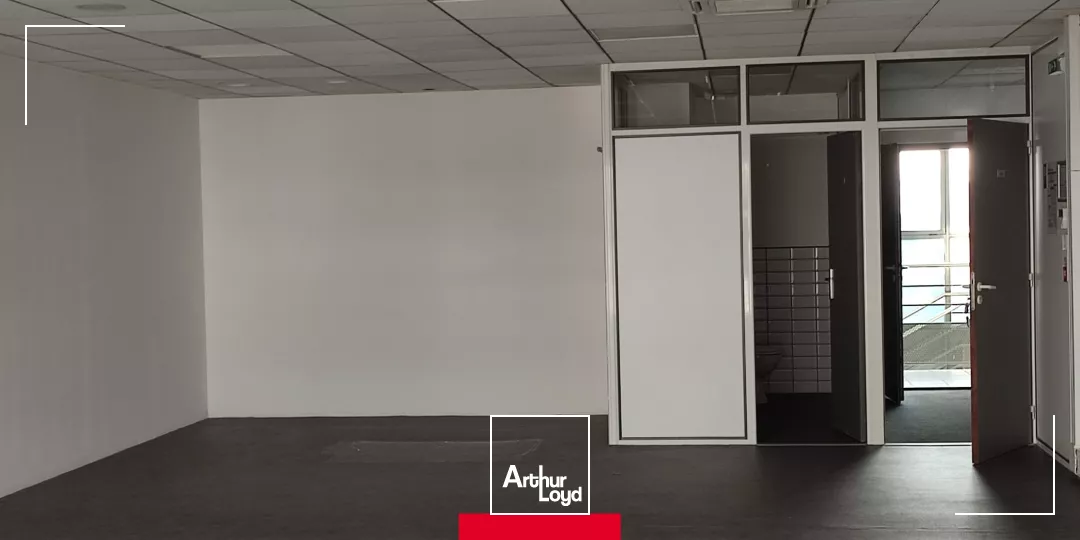 Bureaux à louer à Limas proche du secteur autoroute.