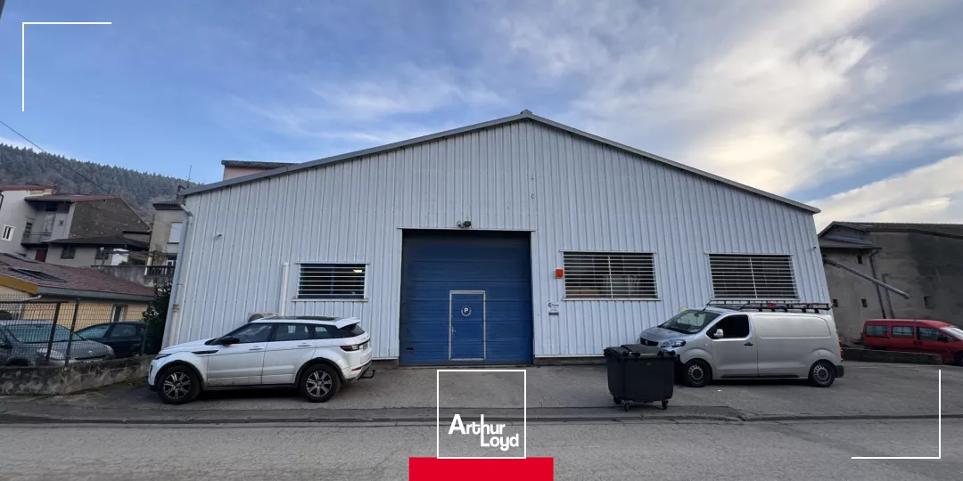 Local mixte Activité / Showroom A LOUER - TARARE (69170)